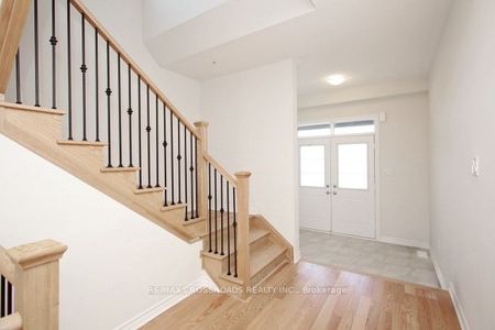 Semi-Detached Home For Lease | E8077112 - Photo 3