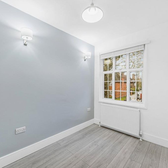 6 bedroom terraced house to rent - Photo 1