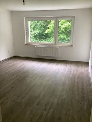 Erdgeschoß-Wohnung mit Balkon in Sieker zu vermieten - Photo 1