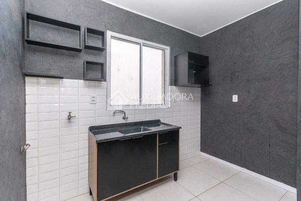 Kitnet com 1 quarto e 30m² para alugar em Petrópolis, Porto Alegre. - Photo 1