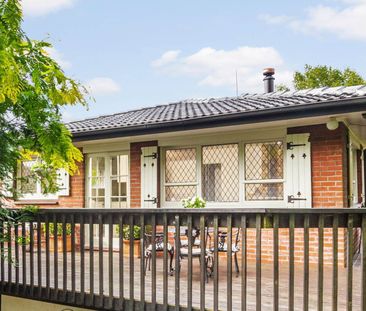 Charming 3-Bedroom Home with Loads of Sunshine in Glen Eden - Photo 2