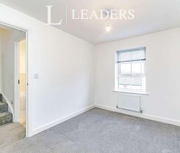 Bedivere Road, Ifield, RH11 - Photo 3