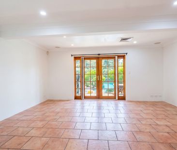 Expansive Family Oasis with Pool – Walk to Metro & Castle Towers - Photo 2