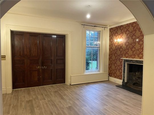 An impressive and characterful six-bedroom detached house offering generous accomodation in a peaceful countryside setting. - Photo 1