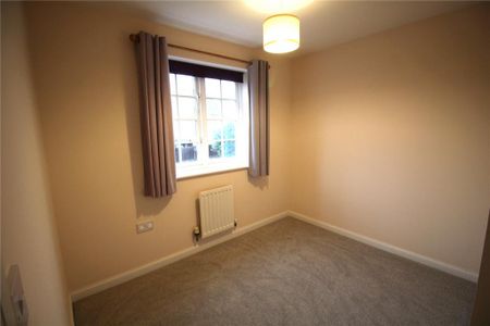 6 bedroom link detached house to rent - Photo 5