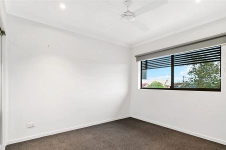 Neat & Tidy Apartment in the Heart of Sherwood - Photo 2