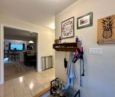For Lease - 707 Logperch Circle, Barrhaven, Ontario - Photo 2