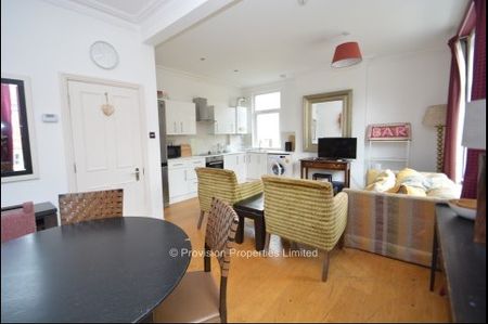 4 Bedroom Houses to rent Hyde Park - Photo 2