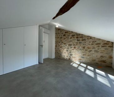 House - Photo 2