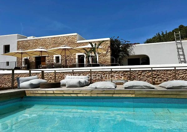 Authentic Finca with Pool in San Mateo, Ibiza for Rent