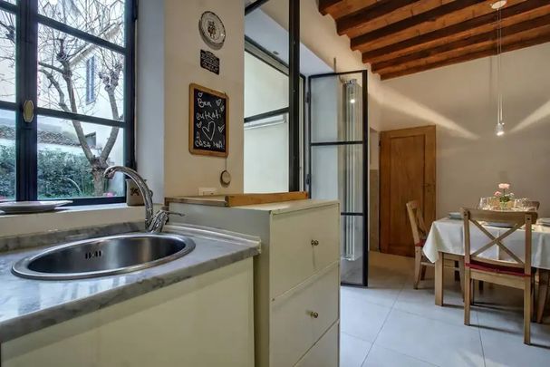 Via dellOrto, Florence, Tuscany 50124 - Photo 1