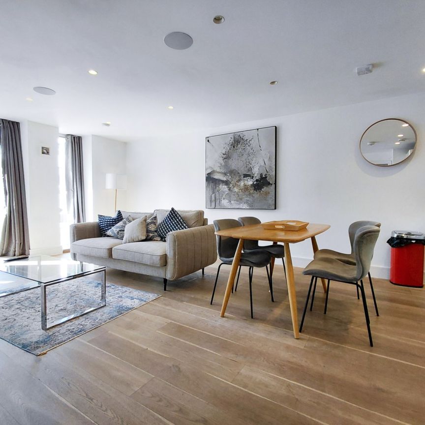 Walpole Court, Ealing Green, London, W5 - Photo 1