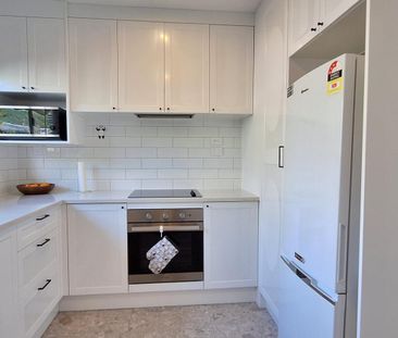 Renovated Home in a Prime Lunn Avenue Location - Photo 6