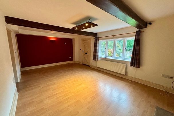 Winsford, Darnhall - Photo 1