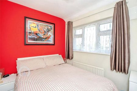 3 bedroom end of terrace house to rent - Photo 5