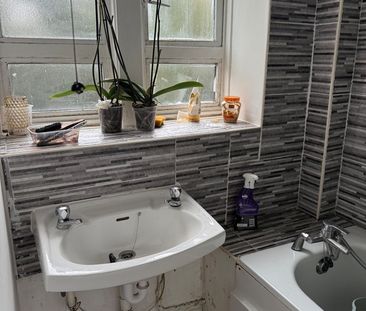 2 Bed Flat, Tilling House, SE15 - Photo 2