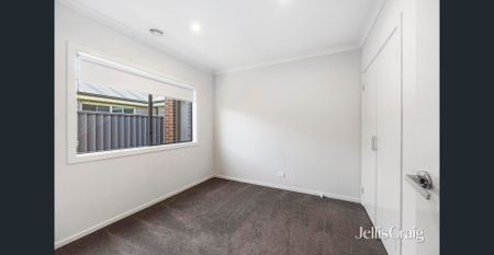 Modern Family Living in Prime Alfredton Location - Photo 3