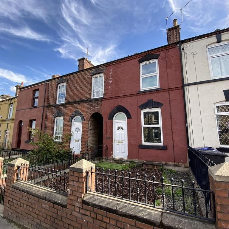 3 bedroom terraced house to rent - Photo 1