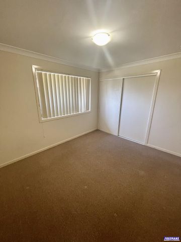 Modern 2 Bedroom Unit in Great Complex - Photo 4