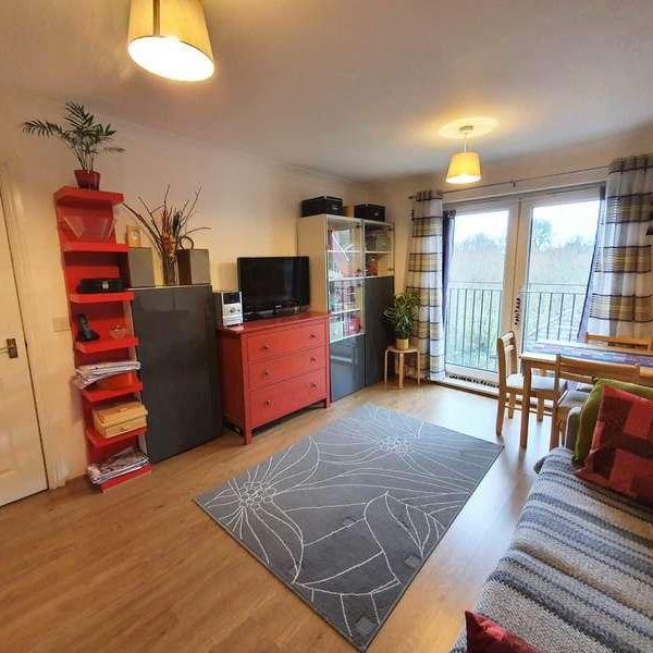 Alderney Way, Kennington, TN24 - Photo 1