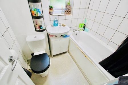 Langdale Court, Tamworth, Property for rent - Photo 4