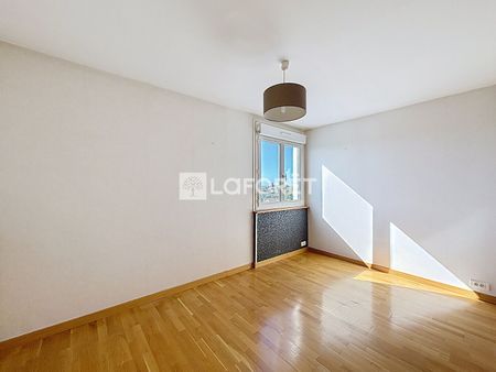 Location Appartement 4 pièces 66m² - Photo 5