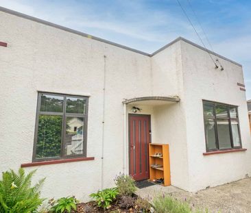 Warm, Furnished Home - Photo 3