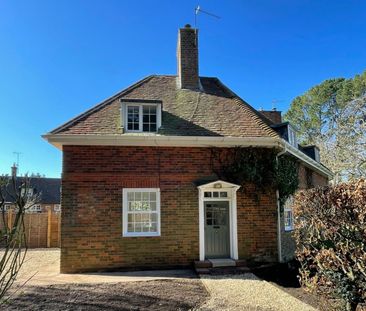 3 The Terrace, Moundsmere - Photo 2