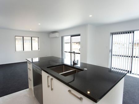 Beautiful Double Storey Home. - Photo 2