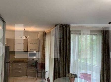 Apartament cu 2 camere, decomandat, 60 mp, loc de parcare, zona FSEGA - Fotografie 4