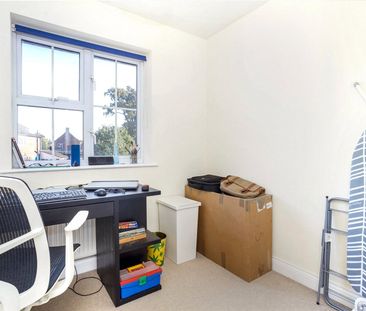 3 bedroom semi-detached house to rent - Photo 6