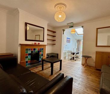 4 bedroom terraced house to rent - Photo 2