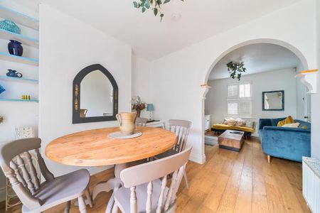 3 bedroom terraced house to rent - Photo 3