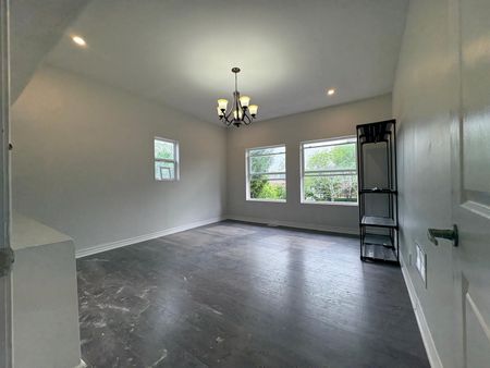 For Lease - 35 Duncombe Boulevard Unit# Unit 3, Toronto, Ontario - Photo 3