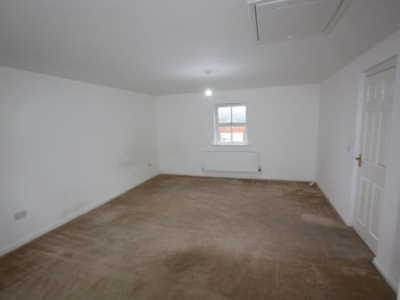 Bucklow Gardens, Lymm - Photo 4