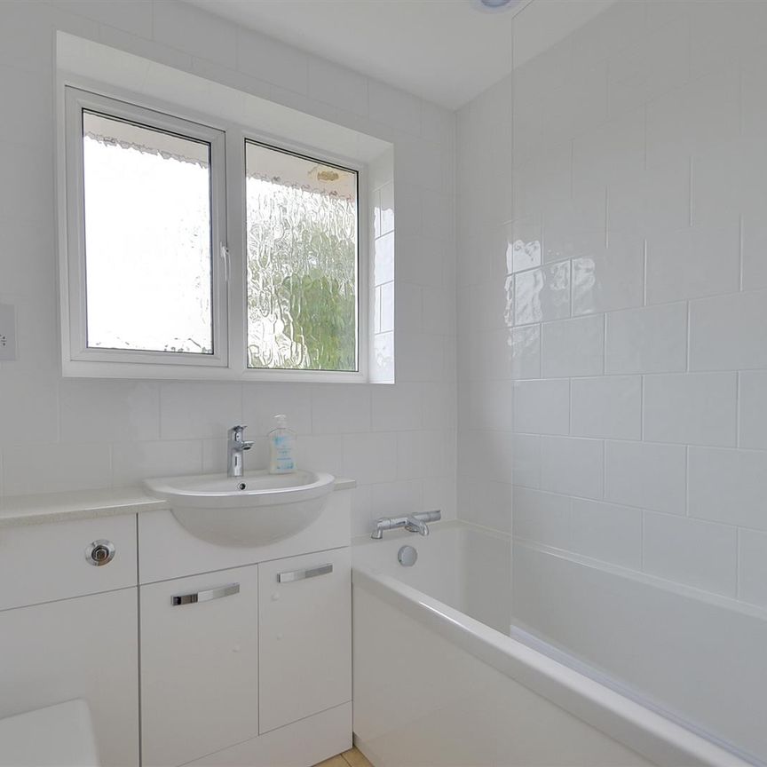 3 bedroom house - terraced - Photo 1