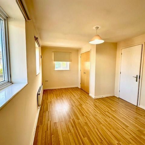 2 bedroom end of terrace house to rent - Photo 1