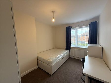 3 bedroom terraced house to rent - Photo 4