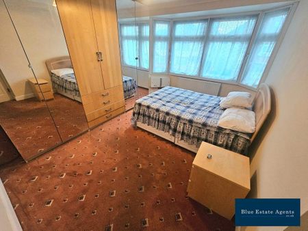 3 bedroom semi-detached house to rent - Photo 3