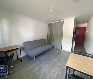 Location Appartement 1 pièce 20m² STE CLOTILDE 97490 - Photo 2