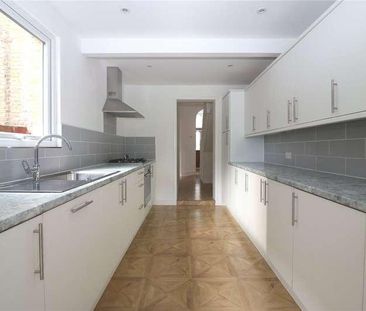 Napier Avenue, Southend-on-sea, Essex, SS1 - Photo 3