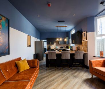 Stylish and spacious shared living space Room 5 - Photo 3