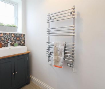 3 bedroom terraced house to rent - Photo 6