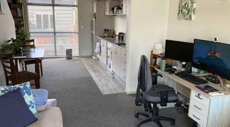 Two Bedroom Townhouse - Photo 4