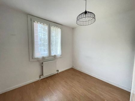 Location Appartement 2 pièces 41m² ST MARTIN D HERES 38400 - Photo 4