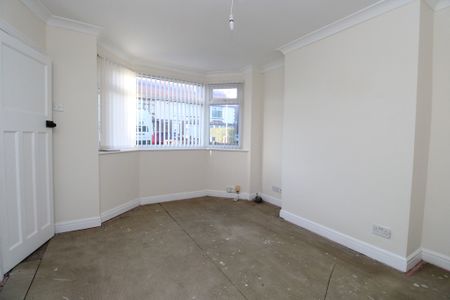 To Let 2 Bed End Terraced House - Photo 2