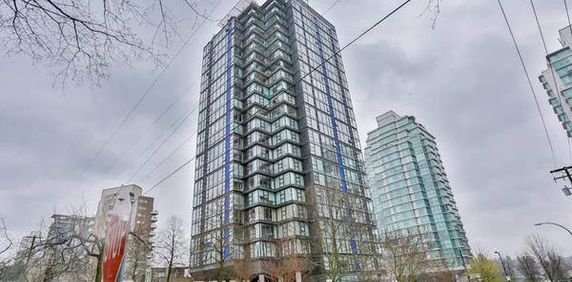 Coal Harbour - Water View 2 Bedroom Apartment - Photo 2