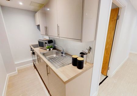 2 Bed Apartment - Photo 4