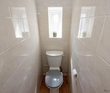 3 bedroom property to rent in Manchester - Photo 2