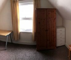 *** 4 rooms left in a house! *** - Photo 5